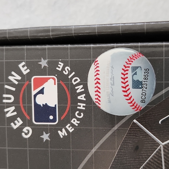 NEW MLB San Francisco Giants 3D Helmet Cap Hat Puzzle PZLZ By Foco 28 PCS - Picture 3 of 9